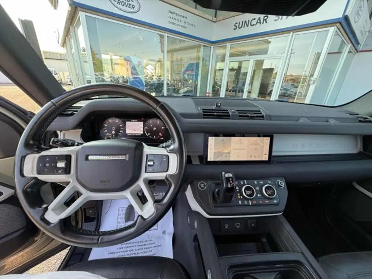 Land Rover Defender usata a Lucca (15)