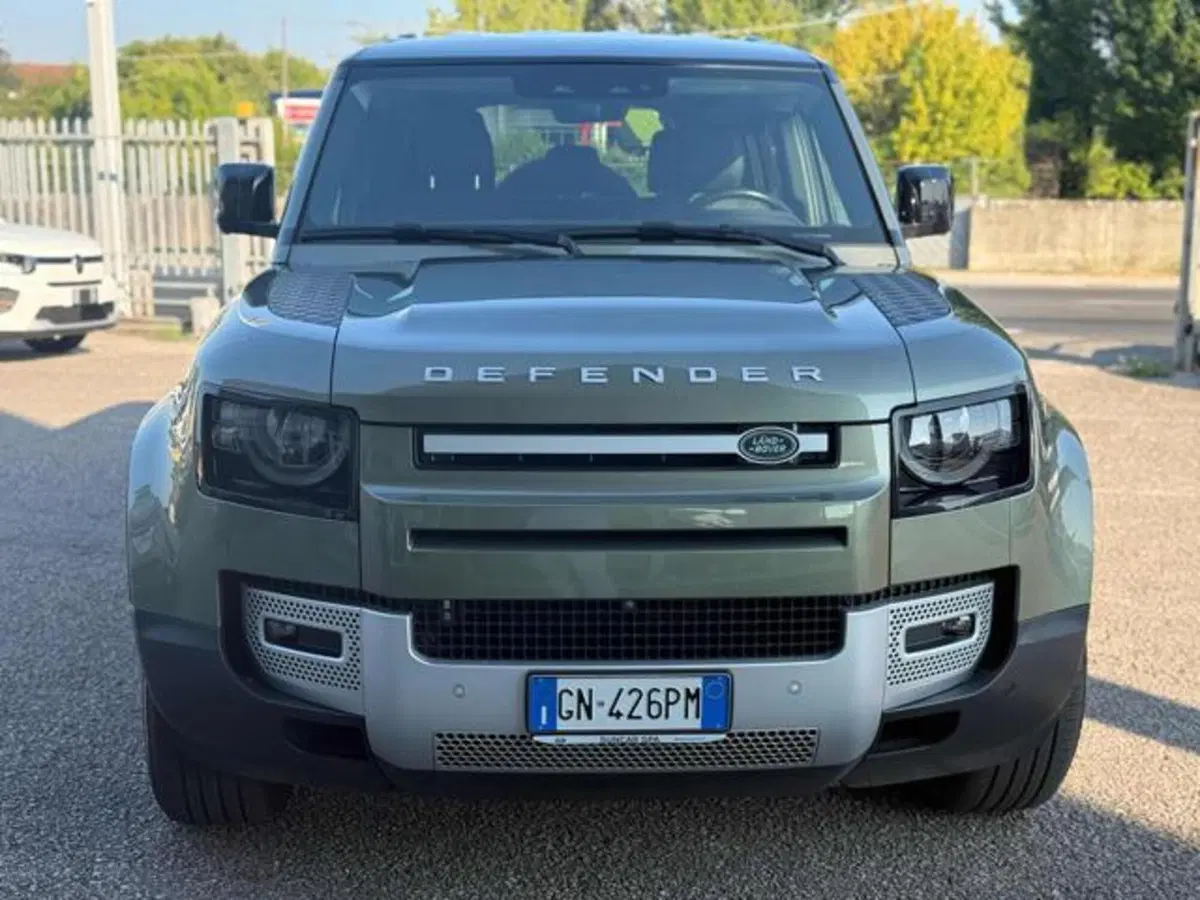 Land Rover Defender usata a Lucca (2)