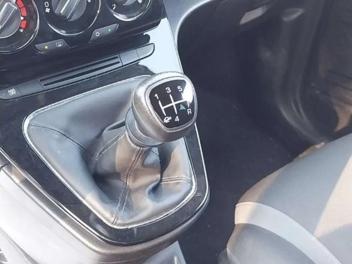 Lancia Ypsilon usata a Firenze (15)