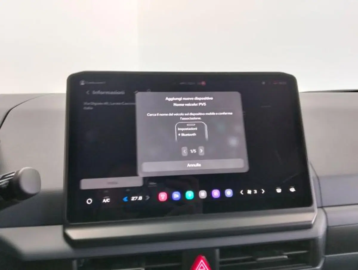 Kia PV5 nuova a Como (12)