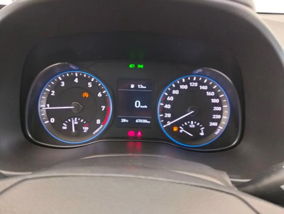 Hyundai Kona usata a Como (12)