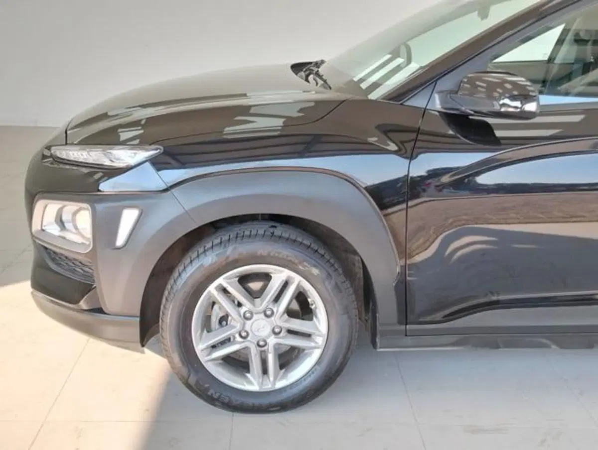 Hyundai Kona usata a Como (9)