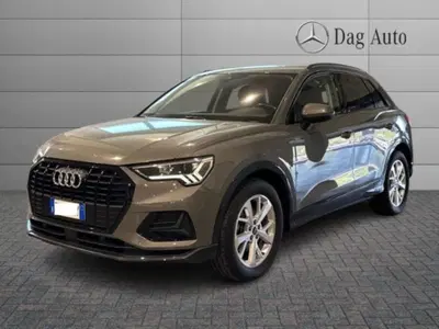 Audi Q3 35 TFSI S tronic Business del 2021 usata a Manocalzati