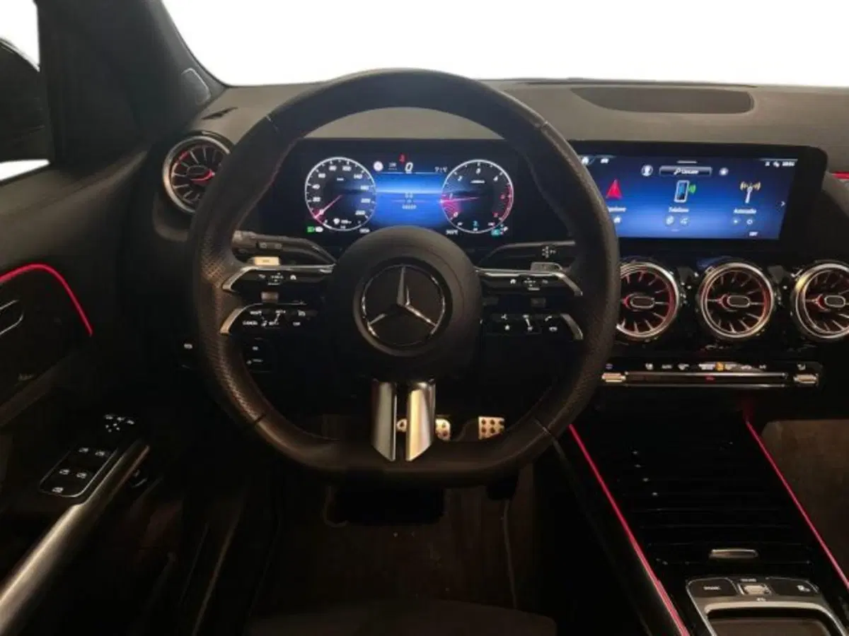 Mercedes-Benz GLA SUV usata a Avellino (10)