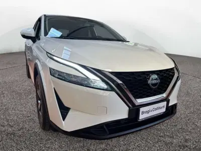 Nissan Qashqai 1.3 mhev N-Connecta 2wd 140cv del 2023 usata a Empoli