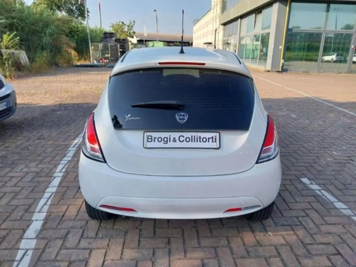 Lancia Ypsilon usata a Firenze (5)