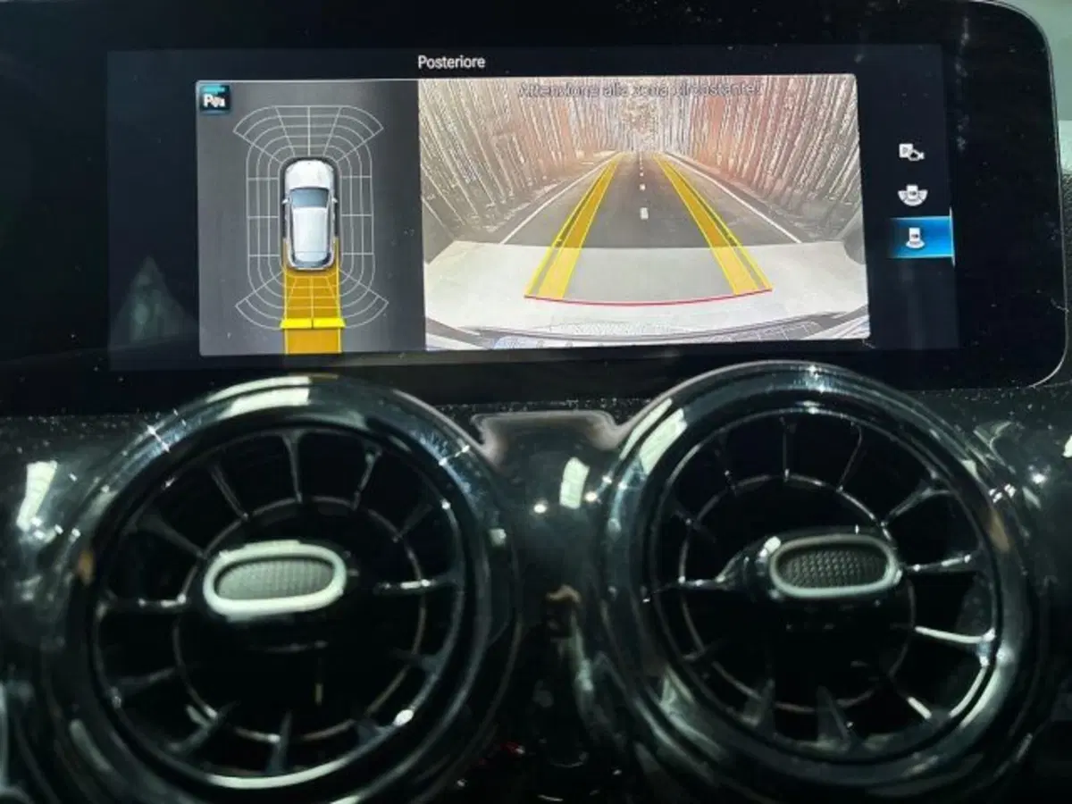 Mercedes-Benz GLA SUV usata a Bologna (12)