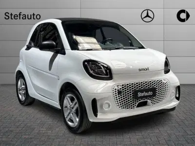 smart Fortwo EQ Racingreen (22kW) del 2022 usata a Bologna
