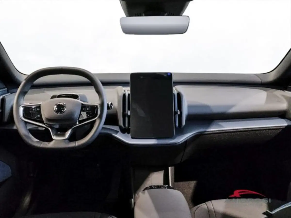 Volvo EX30 Cross Country nuova a Perugia (12)