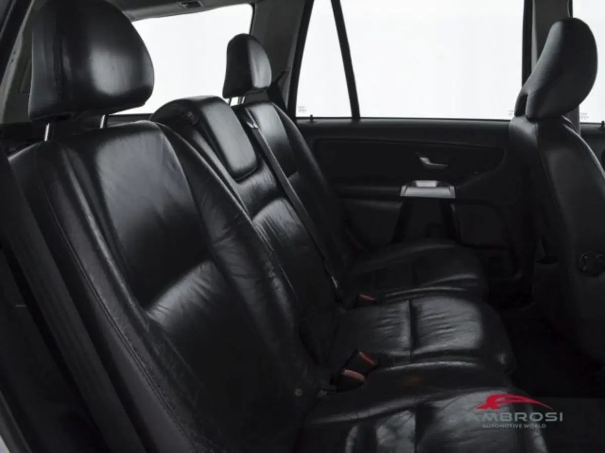 Volvo XC90 usata a Perugia (11)