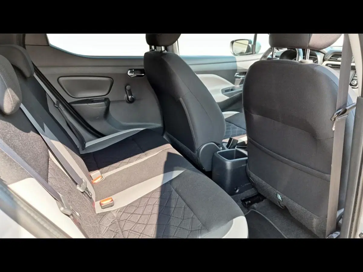 Nissan Micra usata a Varese (8)