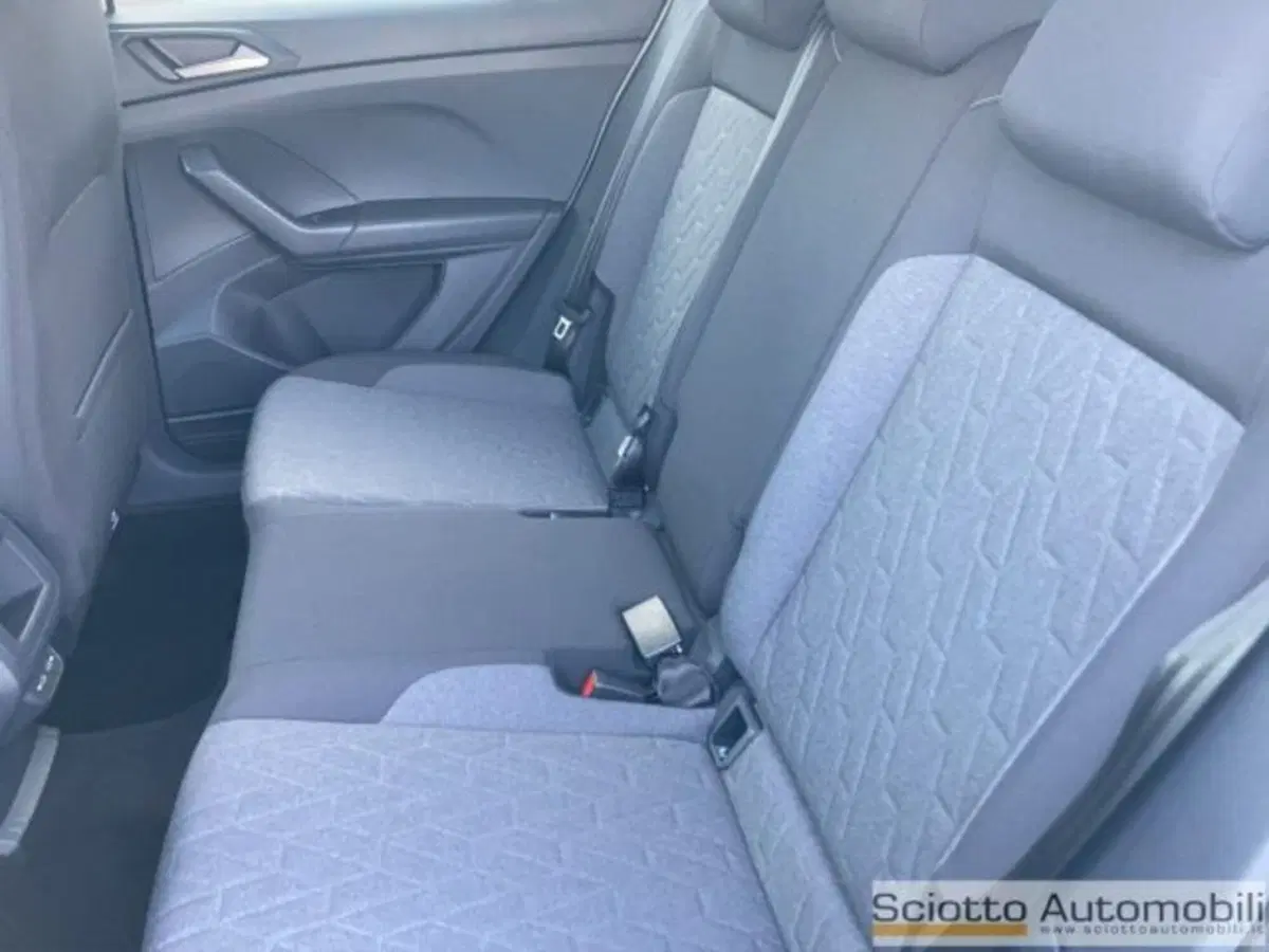 Volkswagen T-Cross nuova a Messina (13)