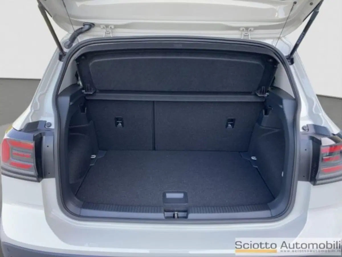 Volkswagen T-Cross nuova a Messina (17)