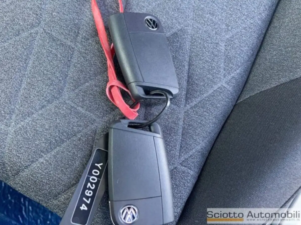 Volkswagen T-Cross nuova a Messina (20)