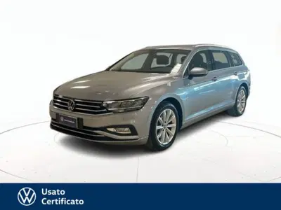 Volkswagen Passat Variant 2.0 TDI DSG Business BlueMotion Tech del 2024 usata a Arzignano