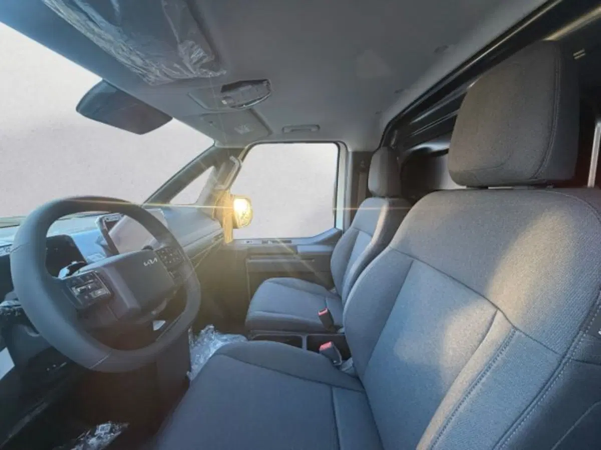Kia PV5 Furgone nuova a Udine (6)