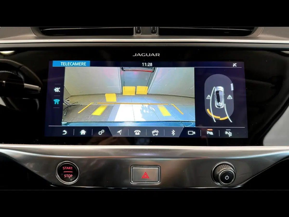Jaguar I-Pace usata a Varese (14)