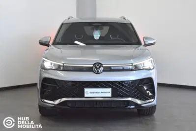 Volkswagen Tiguan Allspace 2.0 tdi R-Line 150cv dsg del 2024 usata a Foligno
