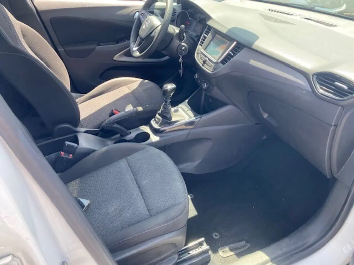 Opel Crossland X usata a Catania (8)