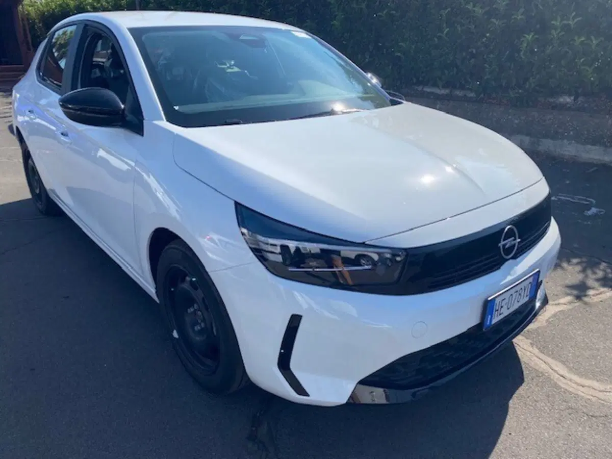 Opel Corsa nuova a Catania (3)