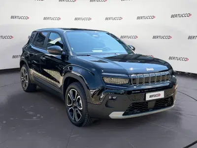 Jeep Avenger 1.2 turbo e-hybrid mhev Summit fwd 110cv edct6 del 2026 usata a Verona