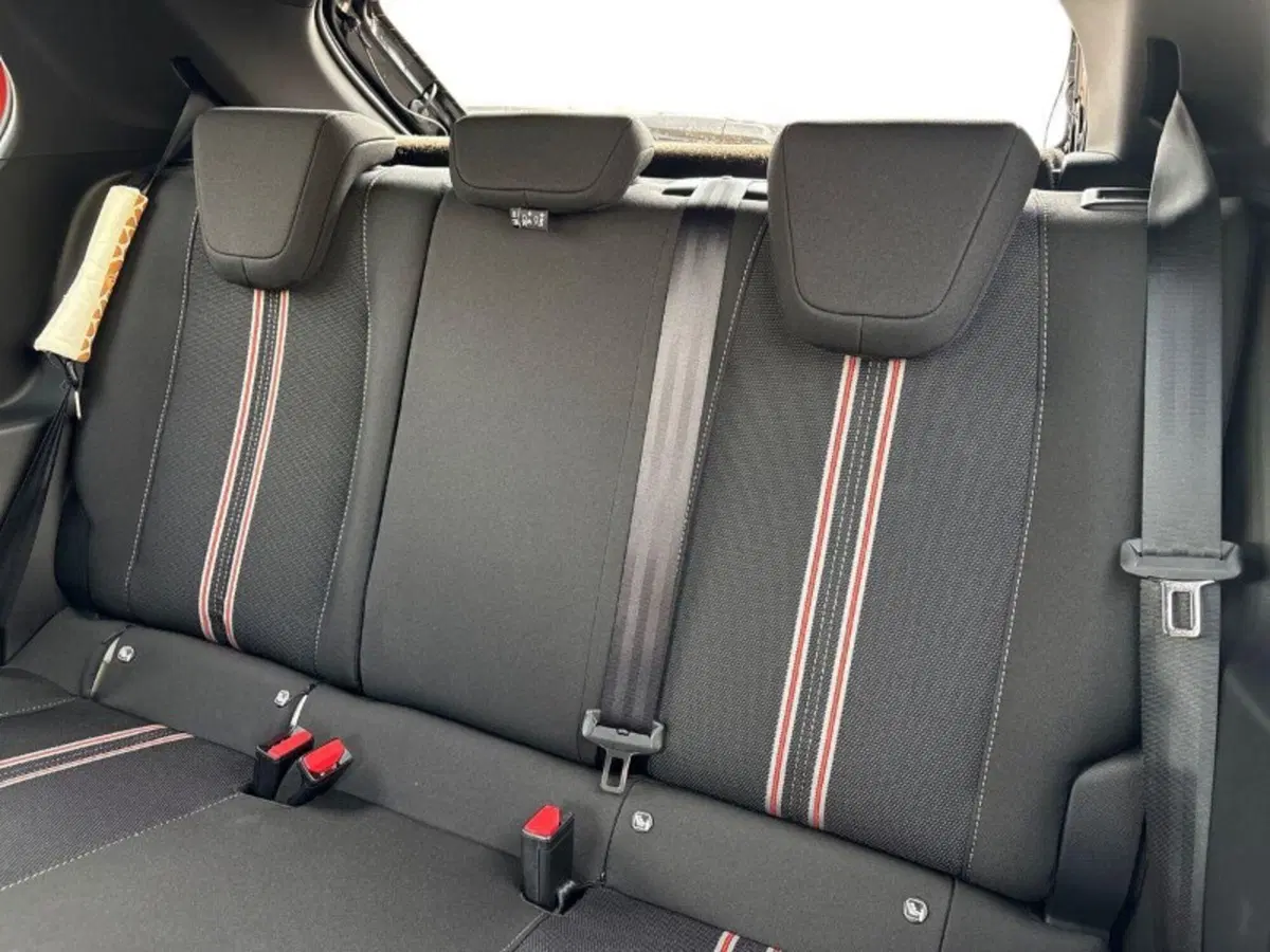 Opel Corsa usata a Lecco (12)