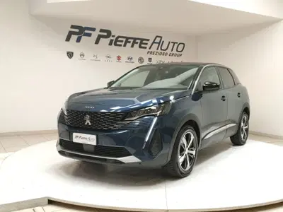Peugeot 3008 BlueHDi 130 S&amp;S EAT8 Allure Pack del 2022 usata a Grottammare