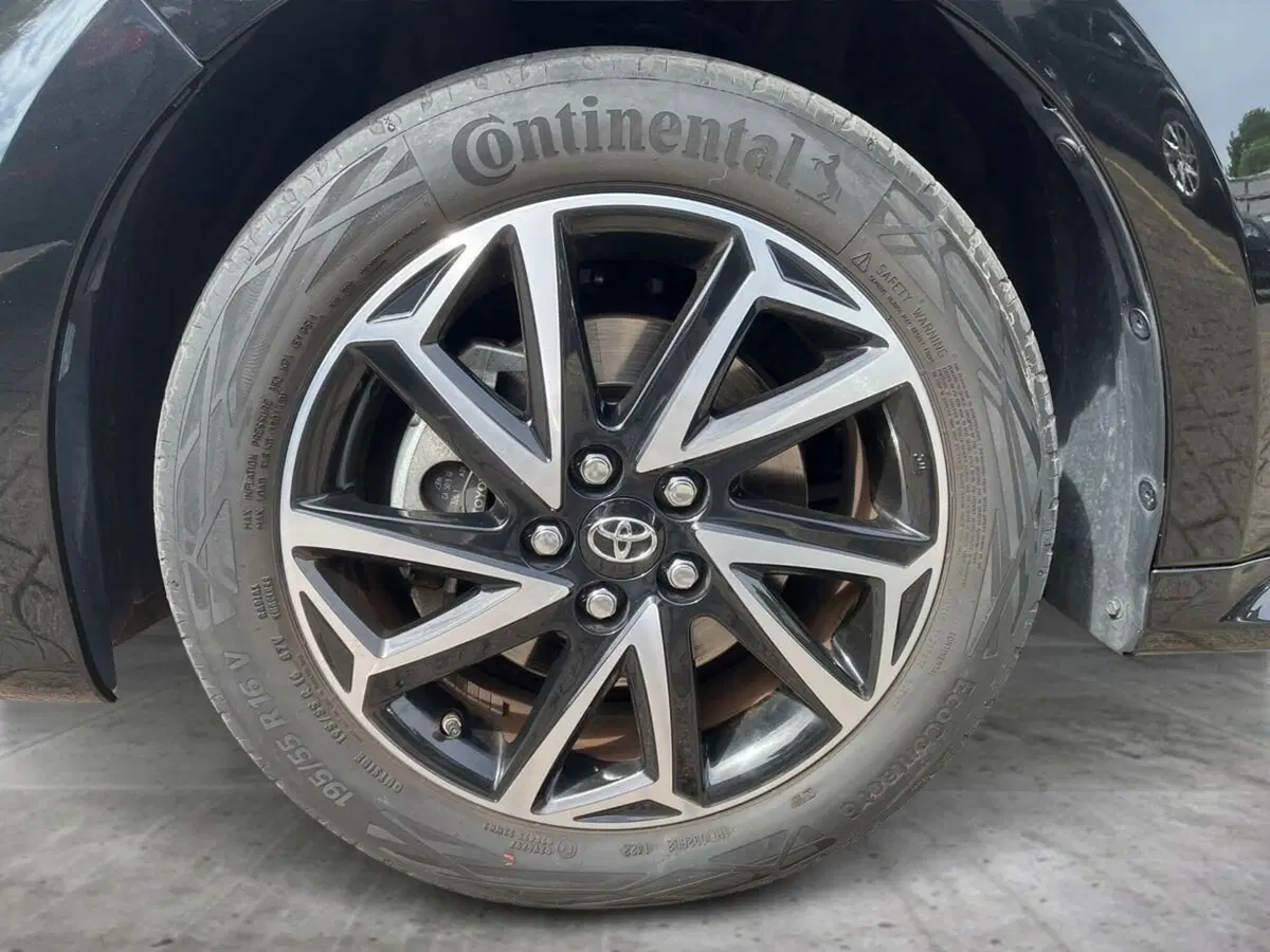 Toyota Yaris usata a Lecco (15)