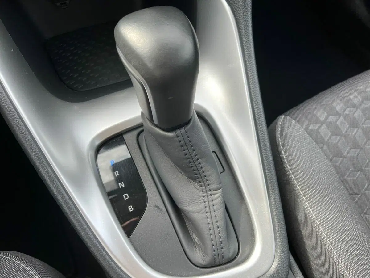 Toyota Yaris usata a Lecco (20)