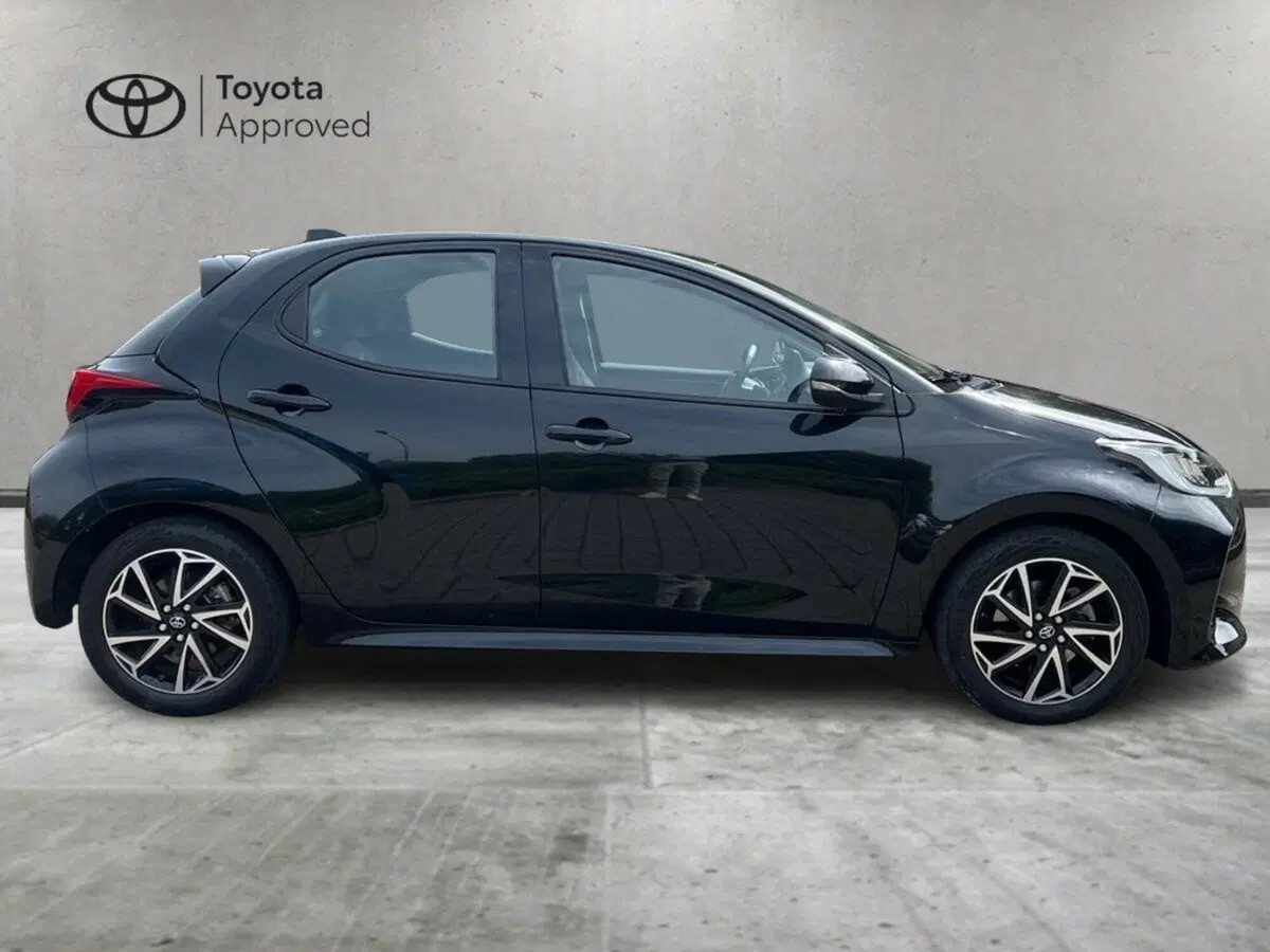 Toyota Yaris usata a Lecco (4)