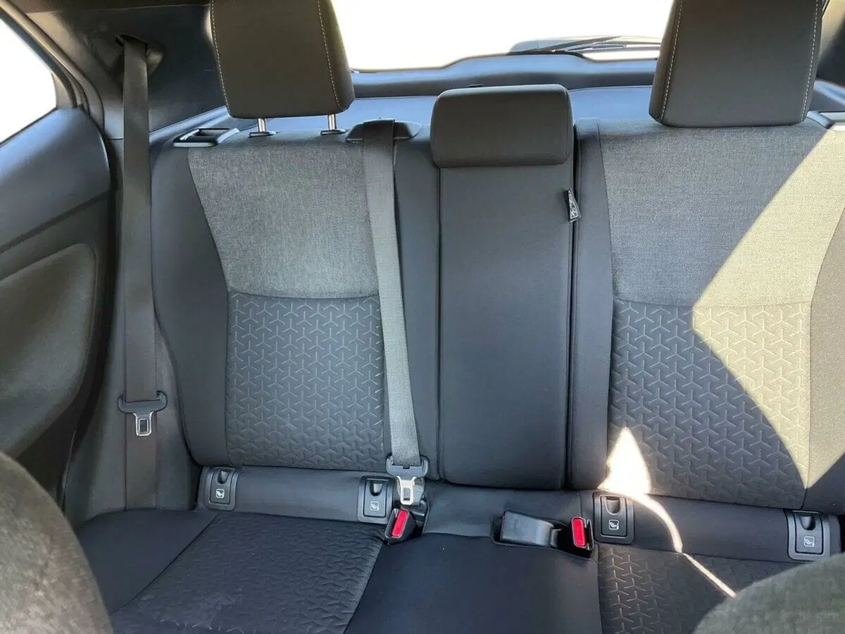 Toyota Yaris Cross usata a Lecco (11)