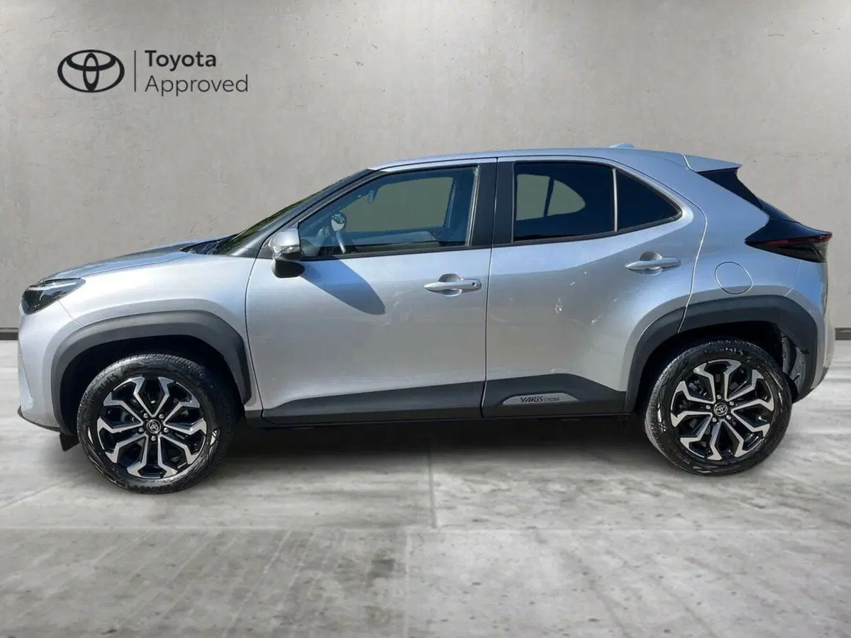 Toyota Yaris Cross usata a Lecco (3)