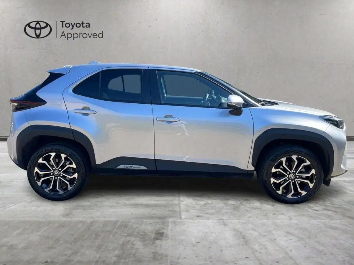 Toyota Yaris Cross usata a Lecco (4)