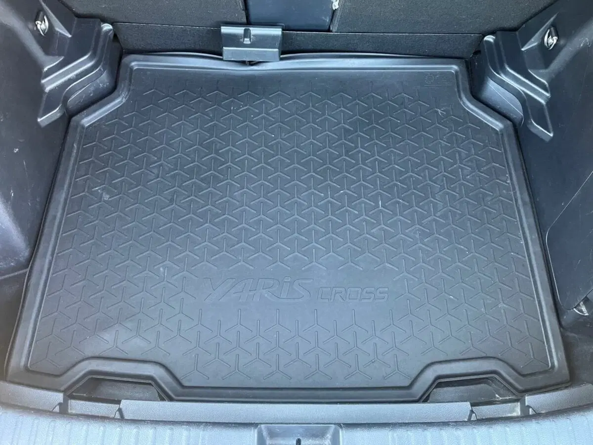 Toyota Yaris Cross usata a Lecco (6)