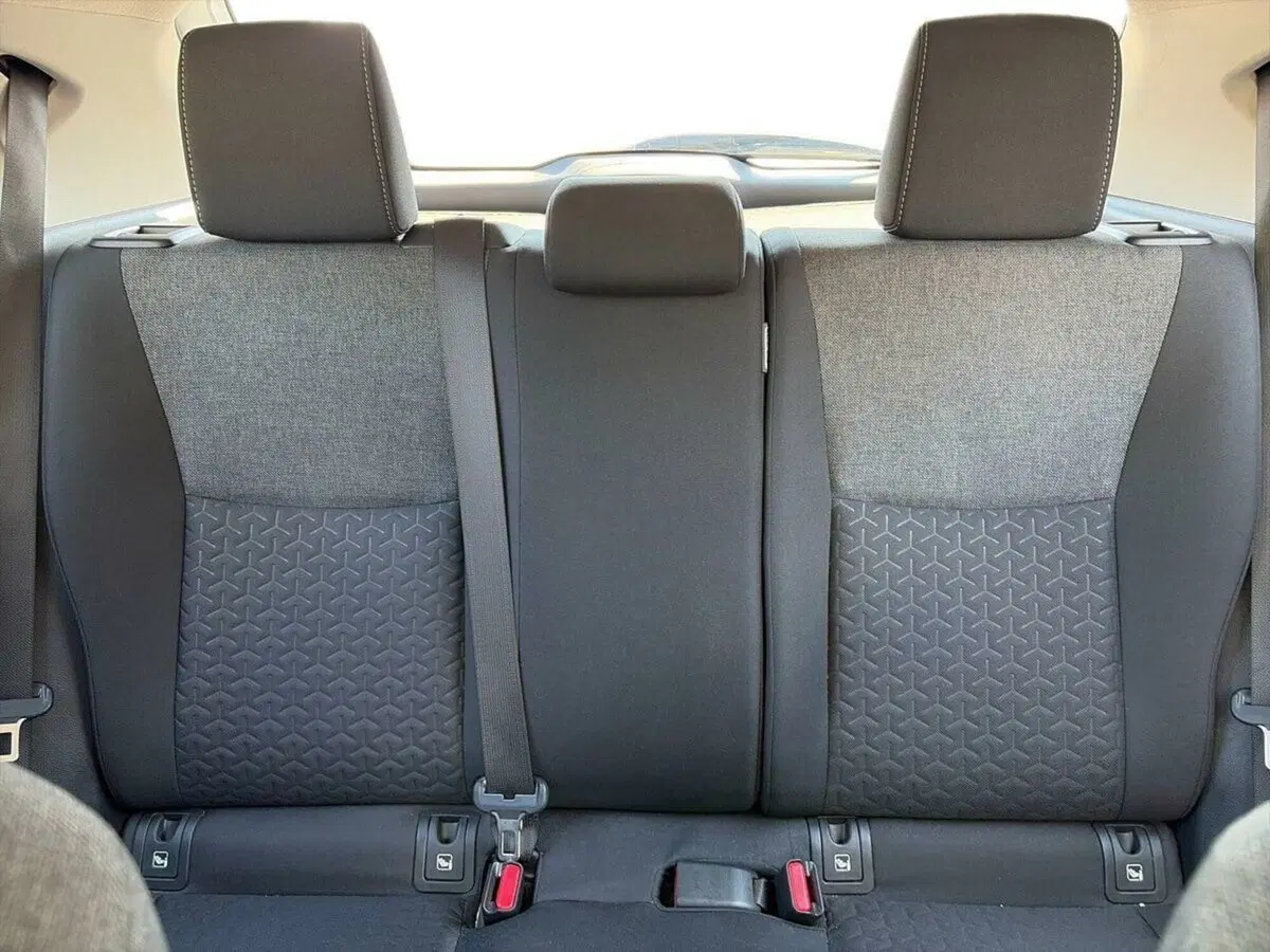 Toyota Yaris Cross usata a Lecco (11)