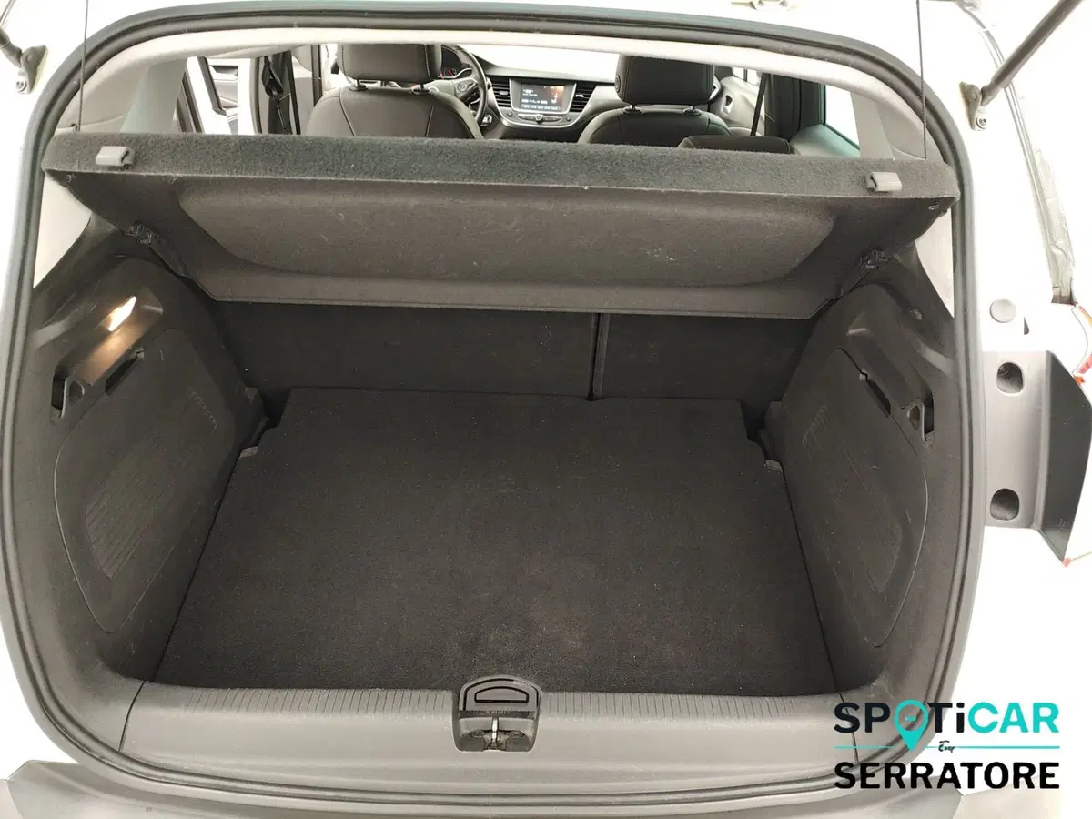 Opel Crossland X usata a Como (10)