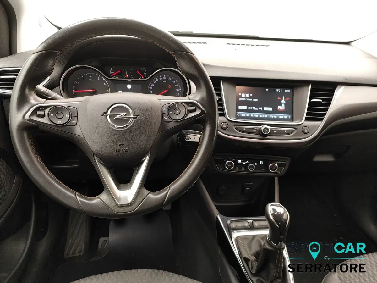 Opel Crossland X usata a Como (11)