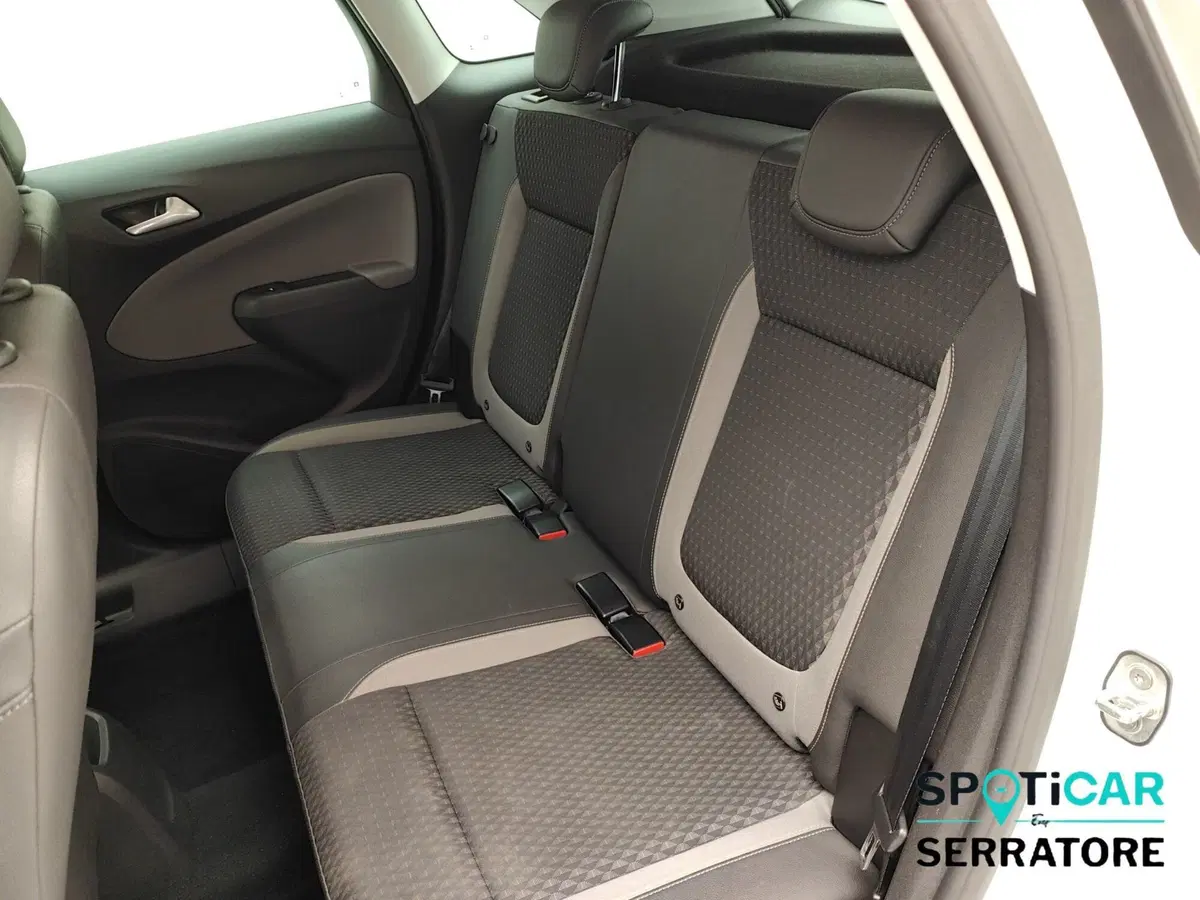 Opel Crossland X usata a Como (9)