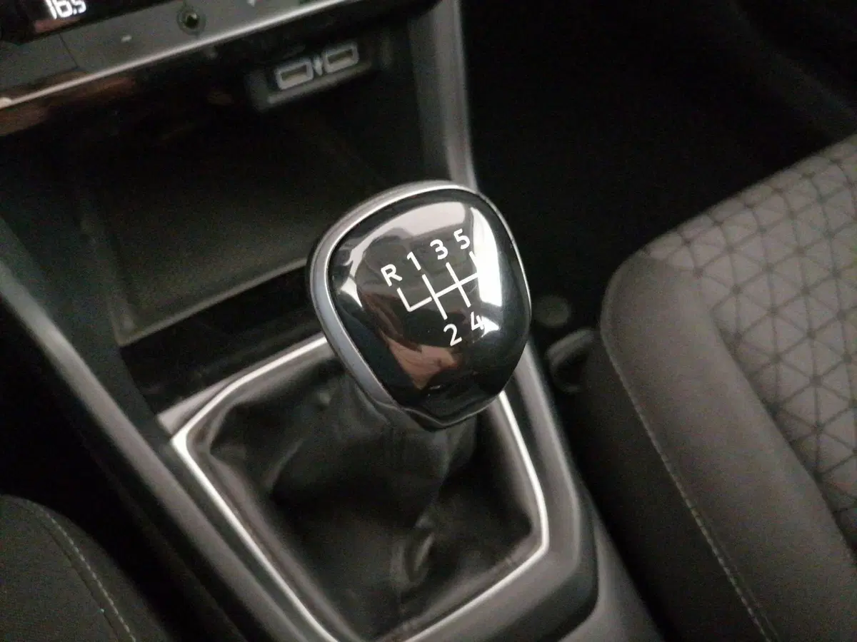 Volkswagen T-Cross usata a Roma (13)
