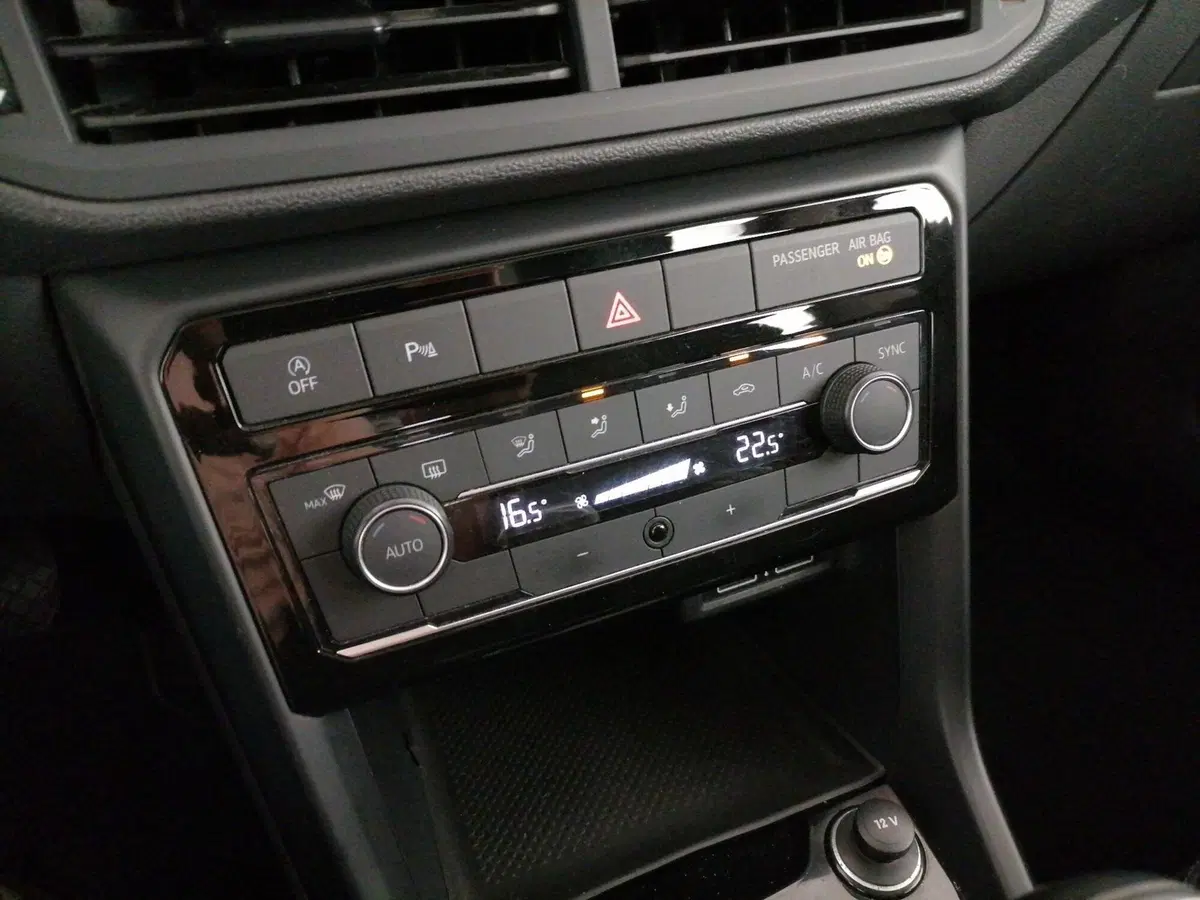 Volkswagen T-Cross usata a Roma (14)
