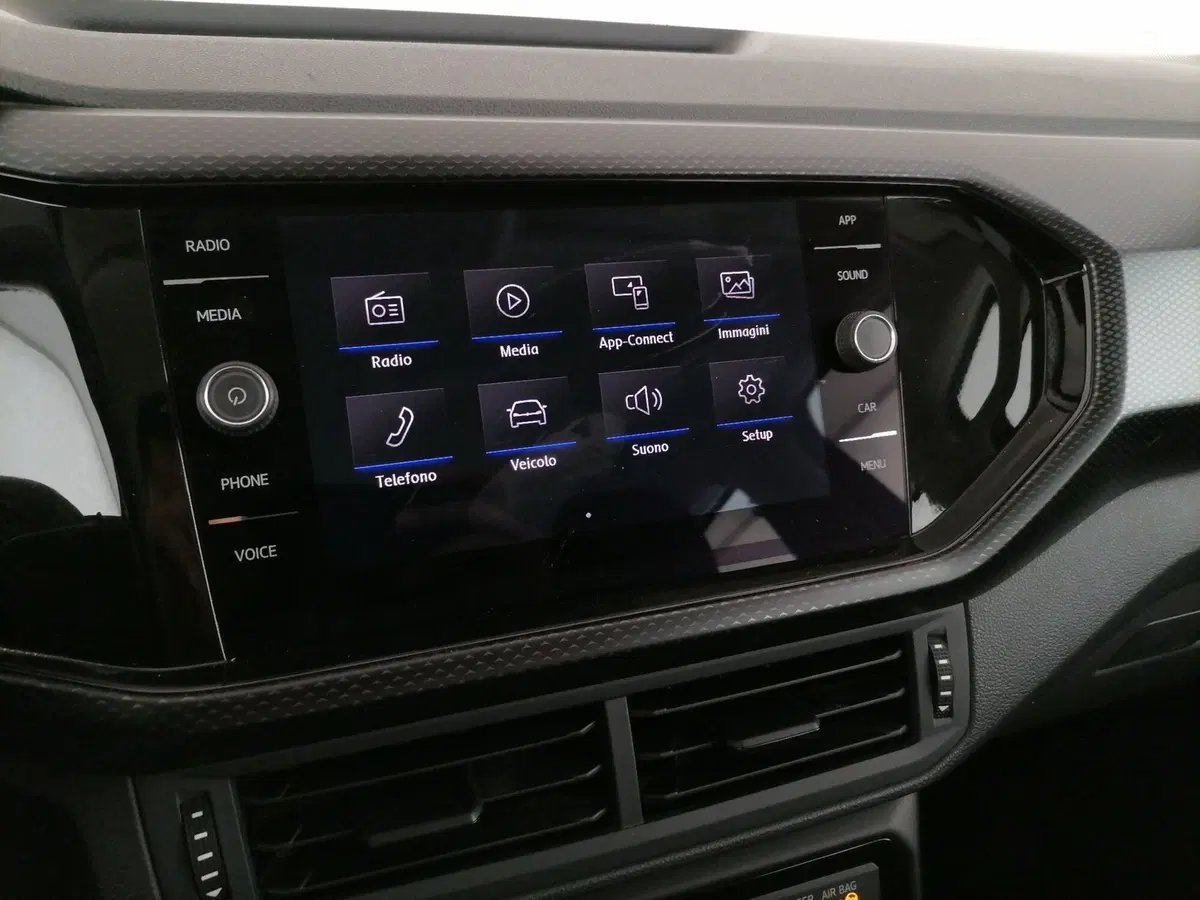 Volkswagen T-Cross usata a Roma (17)