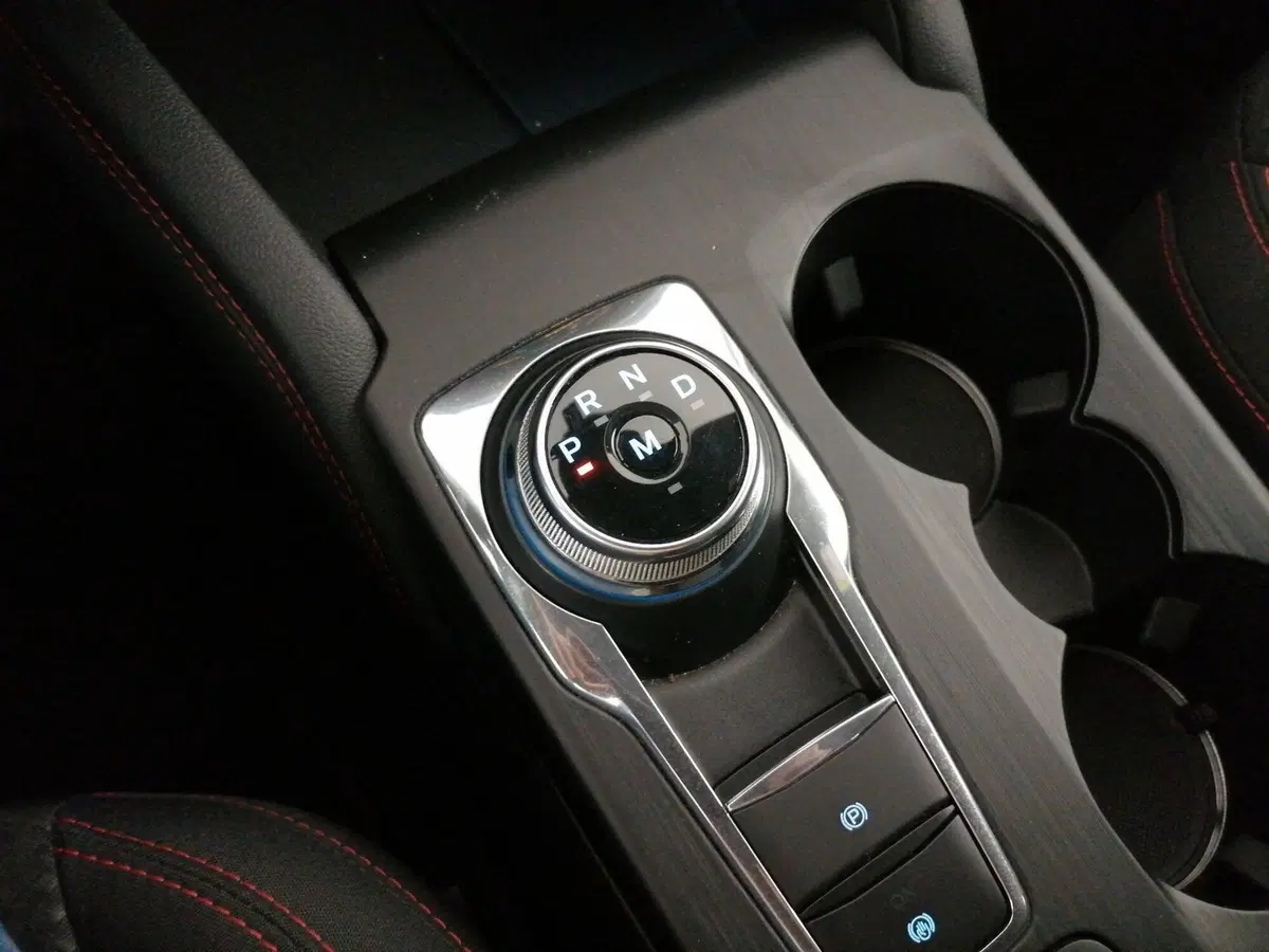 Ford Kuga usata a Roma (13)