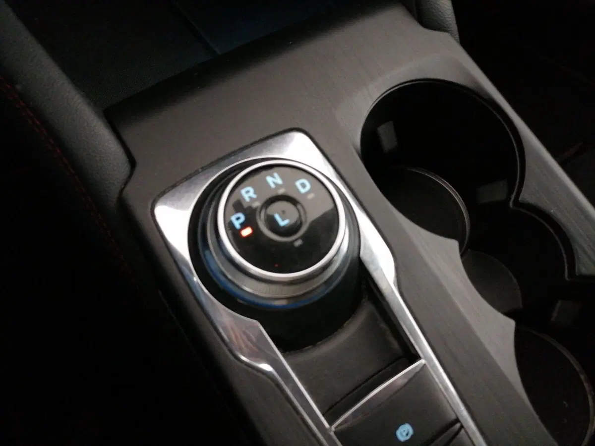 Ford Kuga usata a Roma (14)
