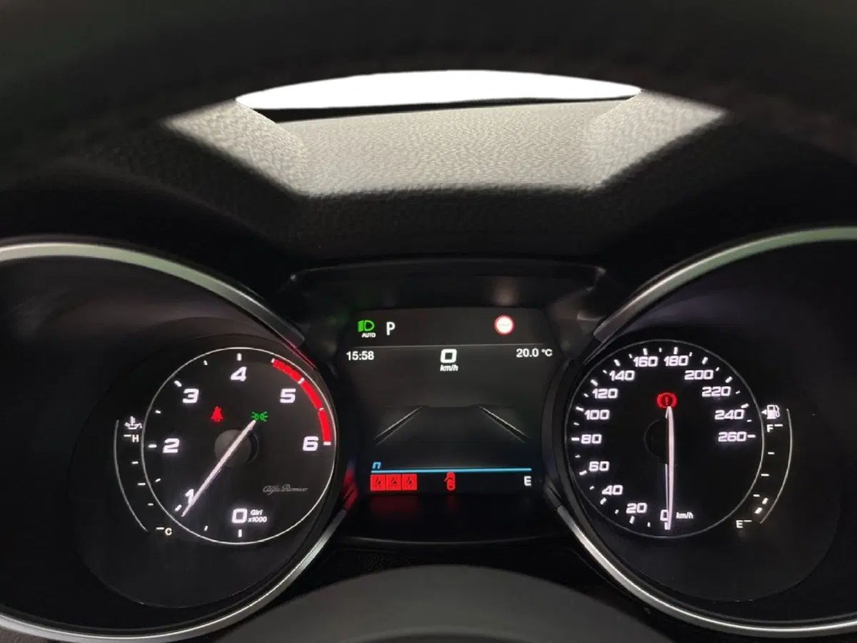 Alfa Romeo Stelvio usata a Torino (15)
