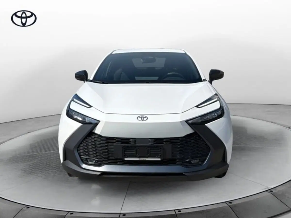 Toyota Toyota C-HR nuova a Vicenza (4)