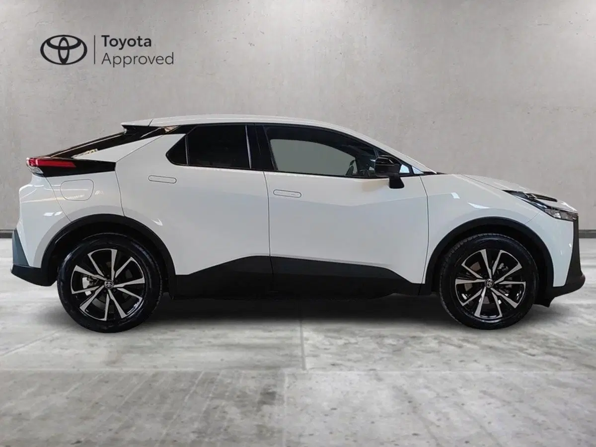 Toyota Toyota C-HR usata a Milano (5)