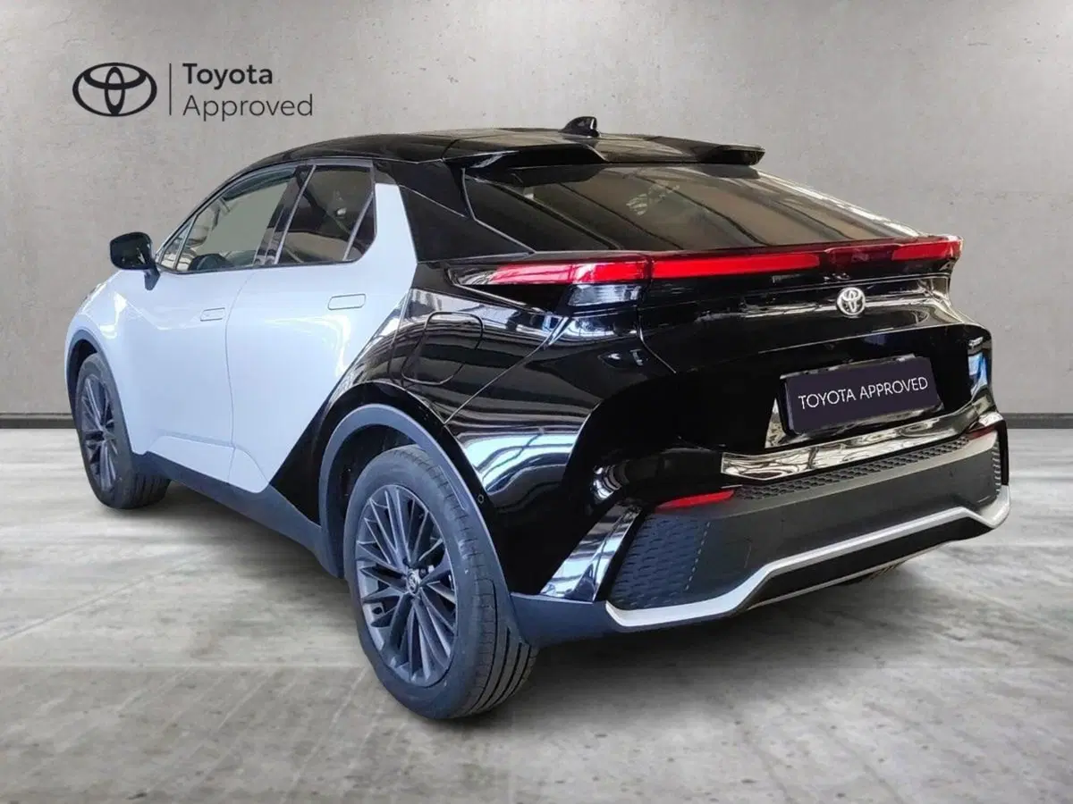 Toyota Toyota C-HR usata a Milano (5)