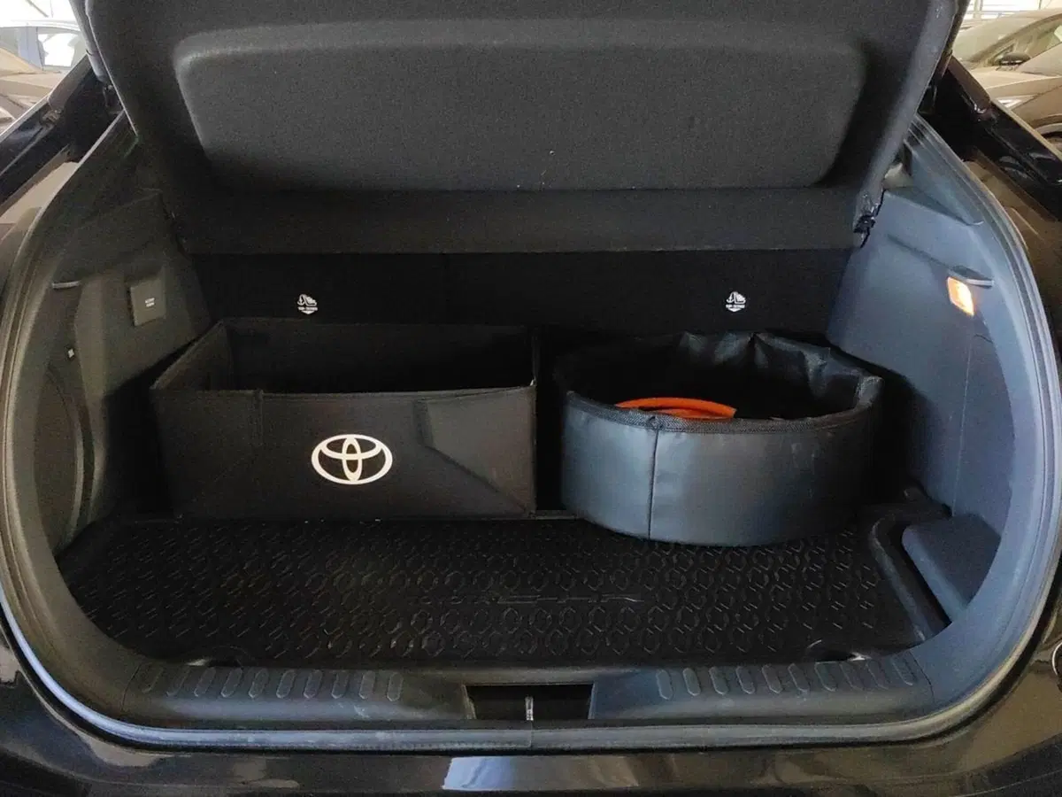 Toyota Toyota C-HR usata a Milano (6)