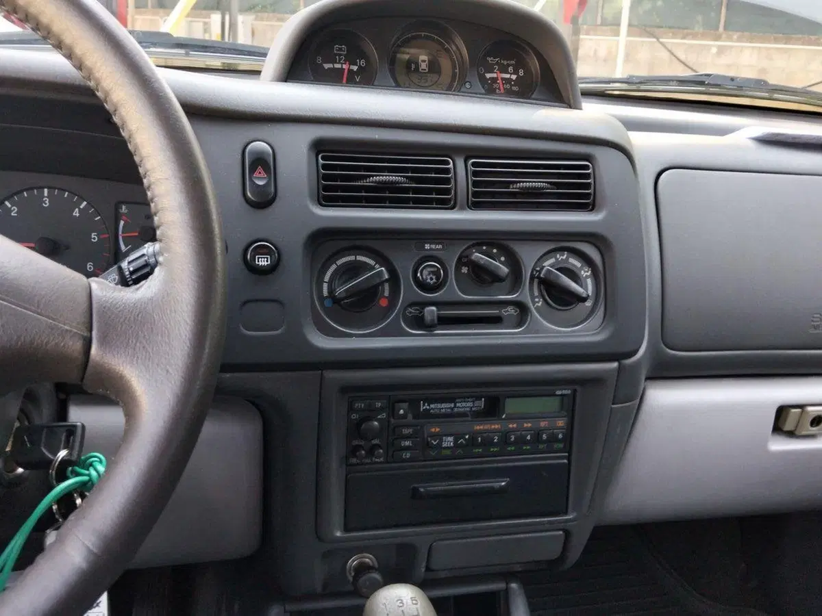 Mitsubishi Pajero usata a Roma (9)