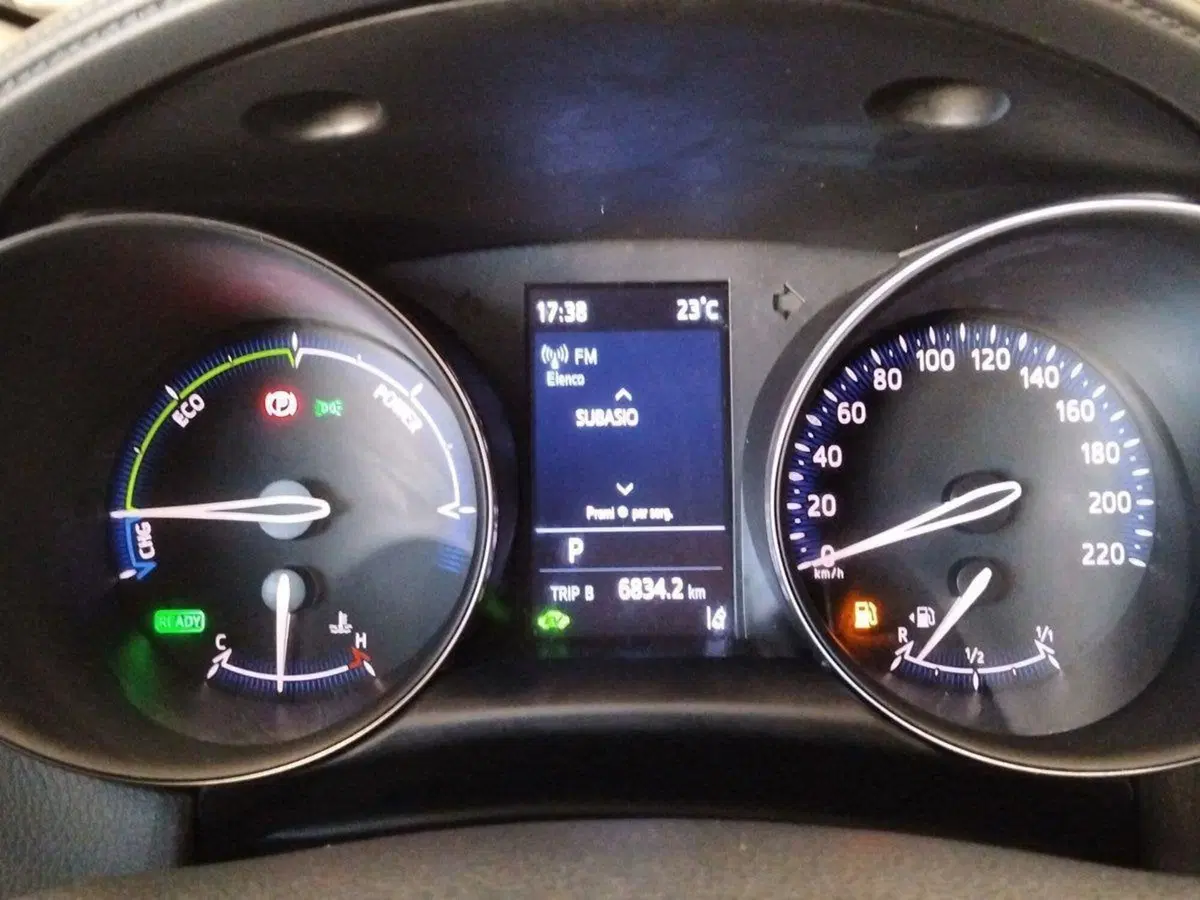 Toyota Toyota C-HR usata a Roma (9)